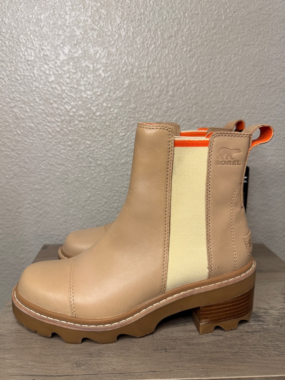SOREL Lennox Chelsea Waterproof Boots Tan Leather Women’s 8 NWT